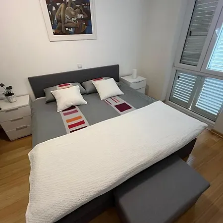 Lily Apartment